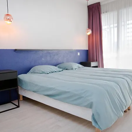 Grand Avec Climatisation, Balcon Proche Gare Centre