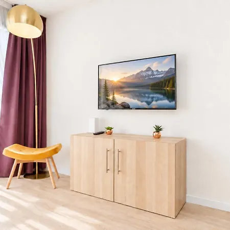 Grand Avec Climatisation, Balcon Proche Gare Centre Apartamento *