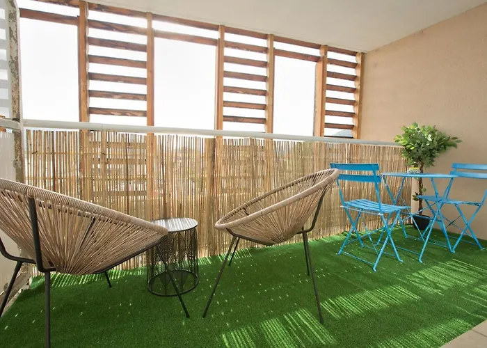 Grand Avec Climatisation, Balcon Proche Gare Centre * Lourdes